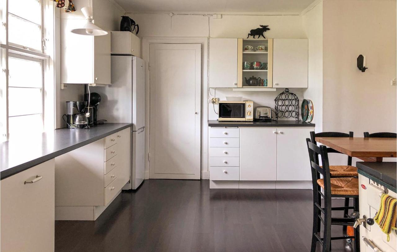 Nice Home In Mantorp With Kitchen Екстериор снимка